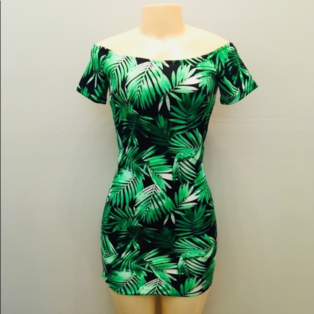 Dress - Picture 5 of 7